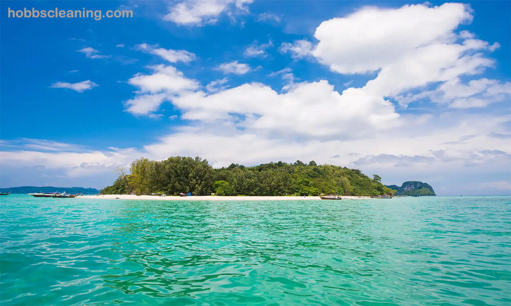 เกาะไม้ไผ่ในหมู่เกาะพีพี