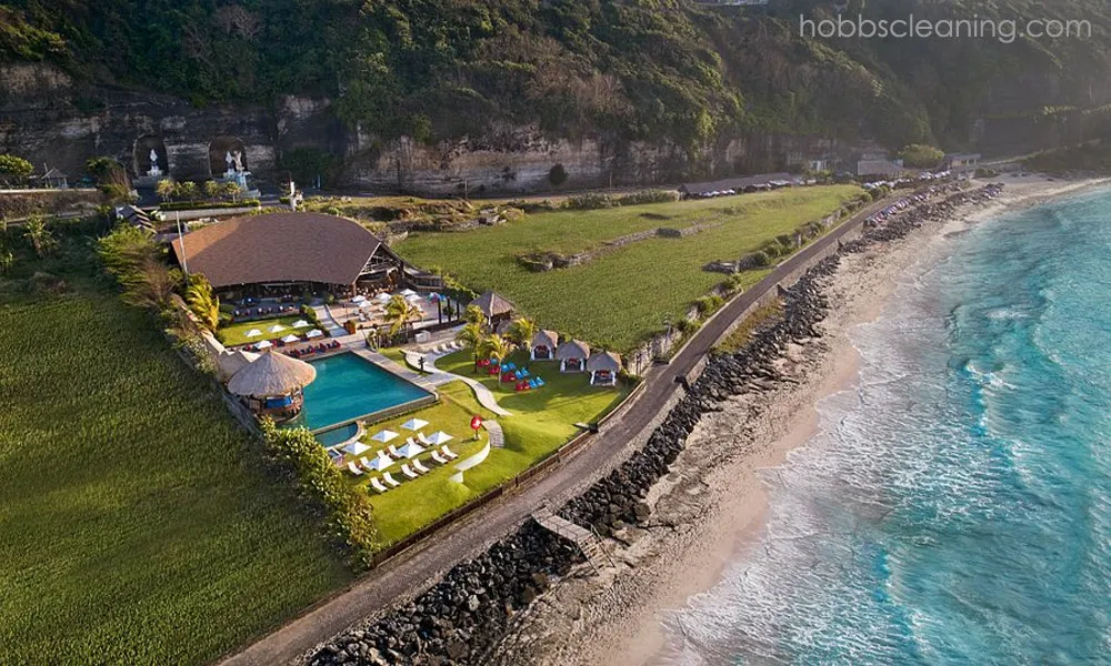 Roosterfish Beach Club บาหลี